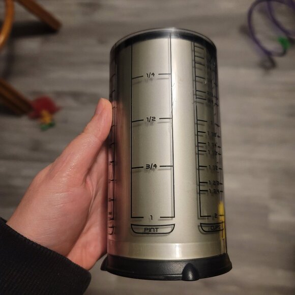 Kitchen measuring container - Picture 3 of 4
